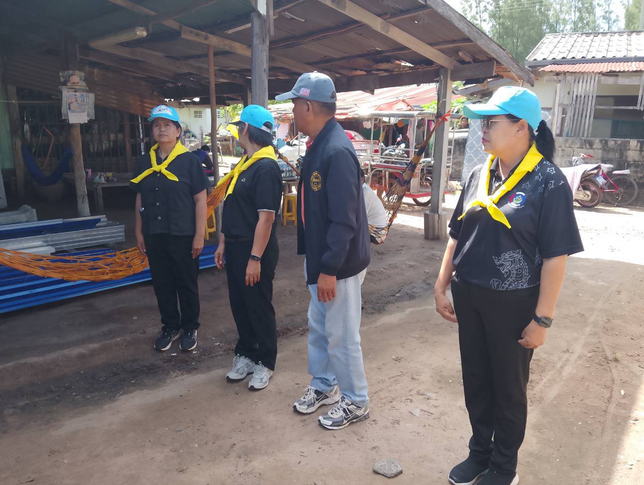 📣สพอ.พระทองคำ รวมกิจกรรมจิตอาสา ร่วมสร้างบ้านกาชาด เพื่อช่วยเหลือกลุ่มเปราะบาง